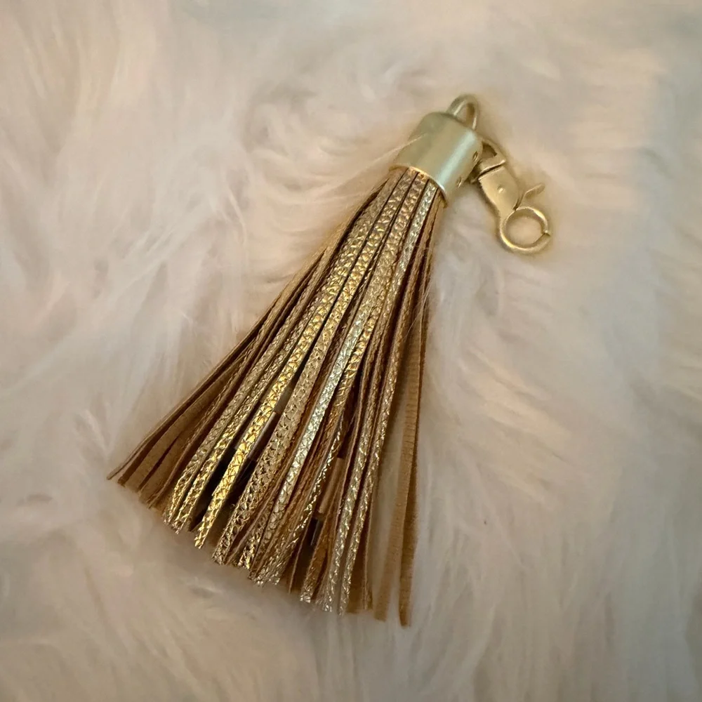Bolsetta Universal Charging Tassels for Apple & Android - Gold